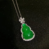 Natural Green Agates Gourd Pendant Necklace