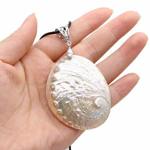 Mother Of Pearl Shell Necklace Round Shell Pendant Charms For Women