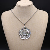 Mother of Pearl Shell Flower Pendant Necklace Chokers Stainless Steel Chain