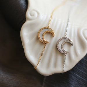 Mother of Pearls Crescent Moon Pendant Necklace