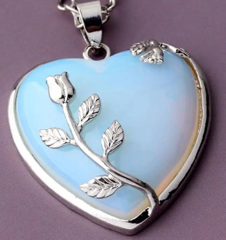 Natural Opal Heart-shaped Lucky Amulet Pendant Crystal Tibetan Wedding Gemstone