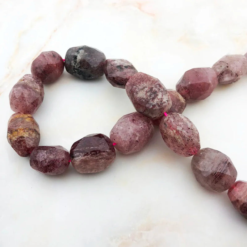 Polished Faceted Red Strawberry Stone Top Quartz Druzy Irregular Quartz Nugget