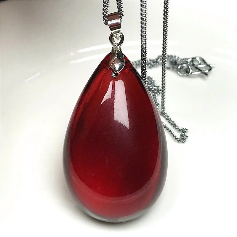 Red Blood Amber Pendant Necklace Jewelry Silver Chain Crystal Beads Gemstone