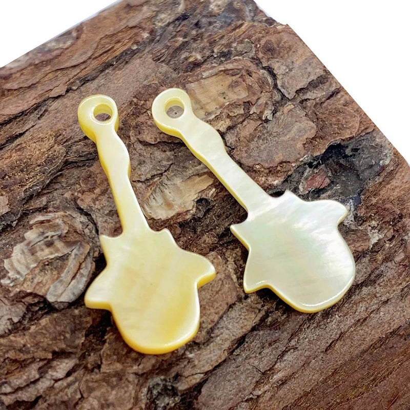 Sea Shell Pendant Carved Guitar Shape DIY Necklace Accessories 2pcs