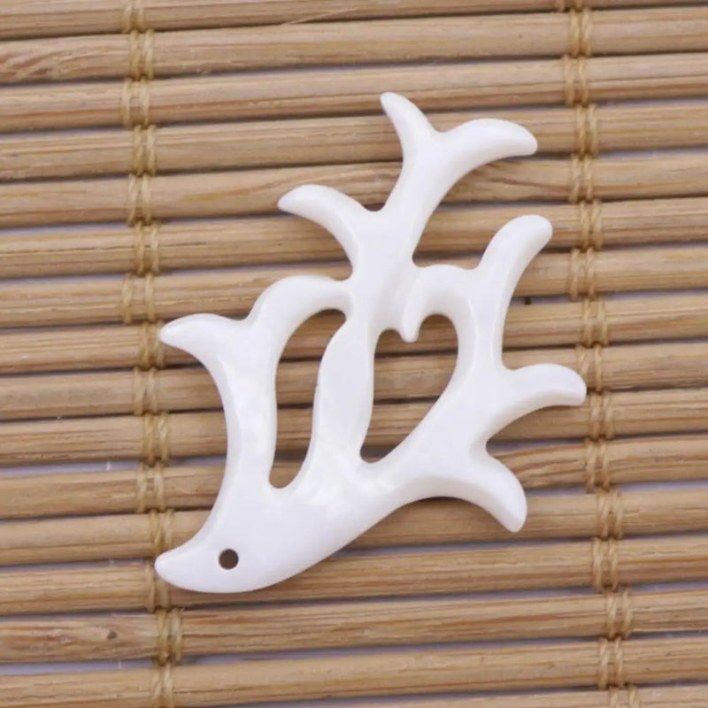 Natural Shell Mother of Pearl Pendant Charms Antlers