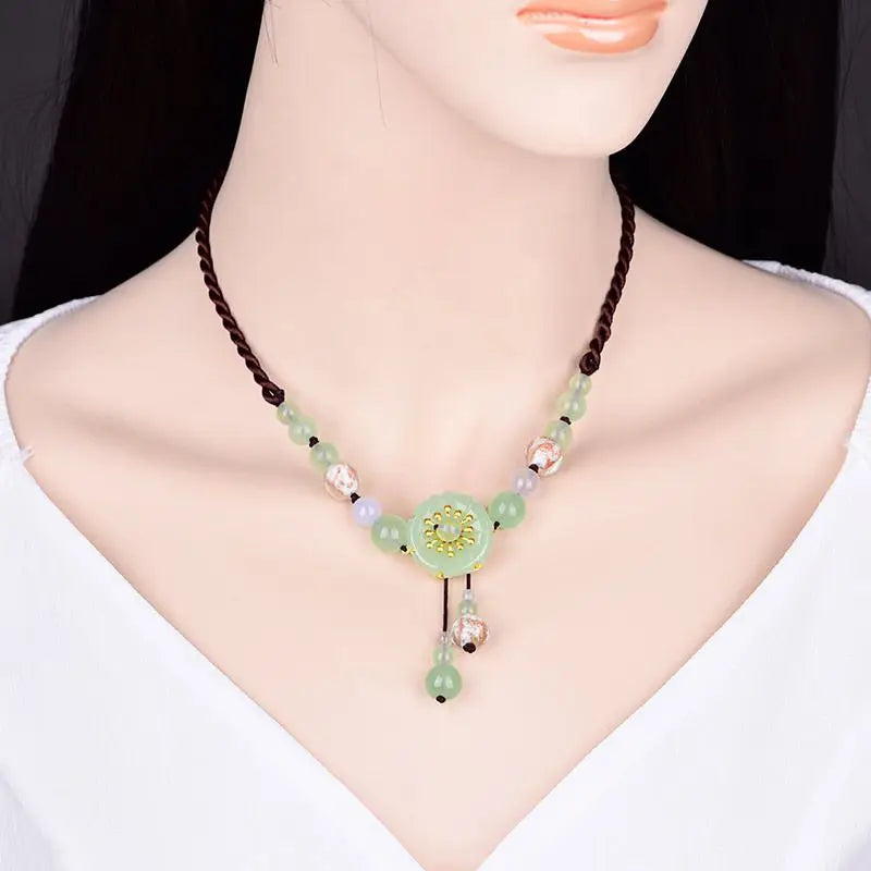 Vintage Natural Stone Yellow Flower Pendant Necklace Choker