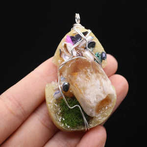Green Resin Natural Stone Pendant with Freshwater Pearl