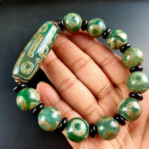 Tibetan Green Agate Three Eye Nine Eye DZi Bracelet