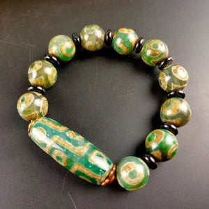 Tibetan Green Agate Three Eye Nine Eye DZi Bracelet