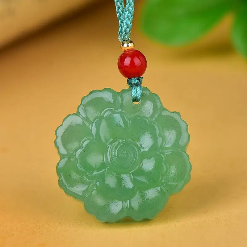 Green Dongling Flower Pendant Women's Jewelry