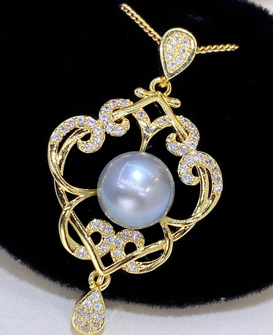 Platinum Gray Pearl 18KGP Pendant Necklace