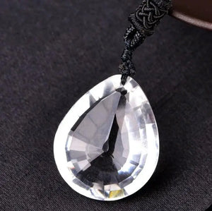 Heart-shaped Engraved Crystal Pendant Necklace