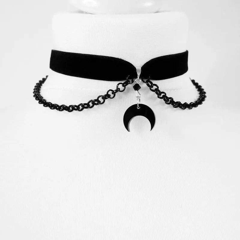 Velvet Clavicle Chain Moon Pendant Necklace for Girls