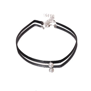 Short Pearl Choker Necklace for Women