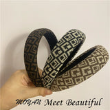 Fashionable Retro Sweet Hair Hoop Wide Edge