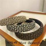 Fashionable Retro Sweet Hair Hoop Wide Edge