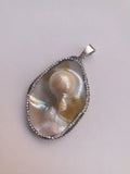 Baroque Shell Pearl Necklace with Rhinestones Pendant