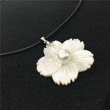 Sea Shell Tibetan Silver Necklace with Flower Pendant