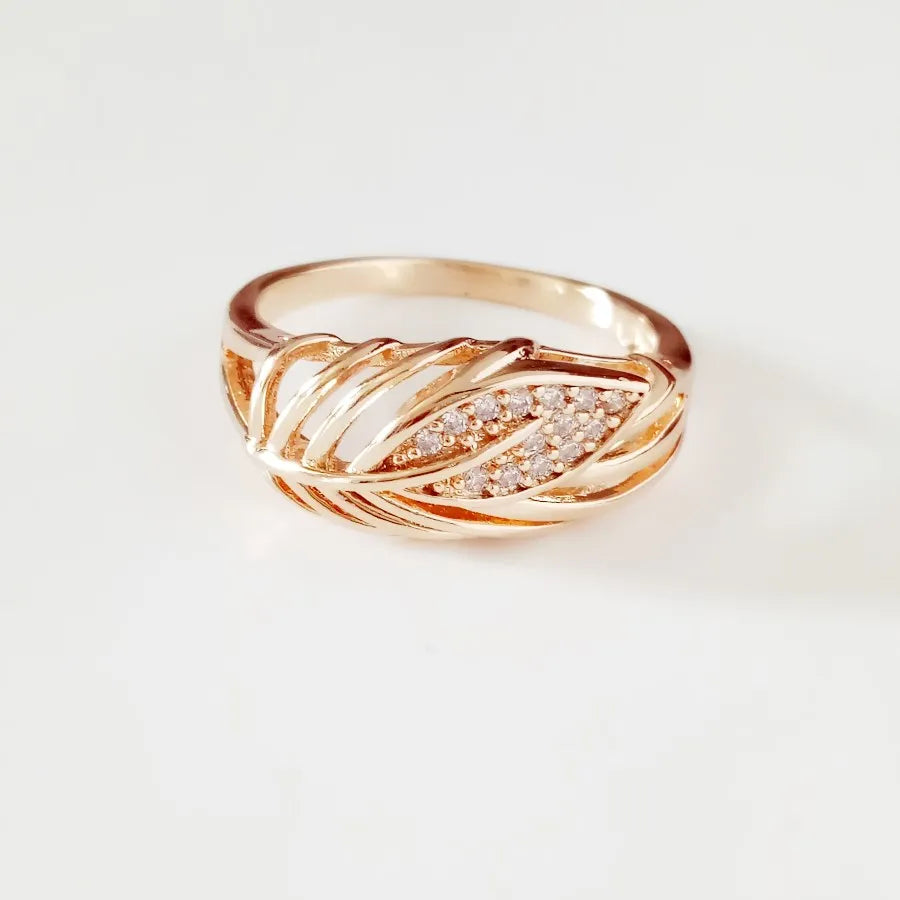Vintage Women Ring with White Stone Leaf Shape Lady Jewelry