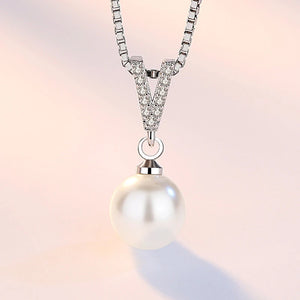 925 Silver Freshwater Pearl CZ Pendant Necklace V Rhinestone Drop