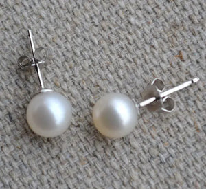 6mm Freshwater Pearl Silver Stud Earrings