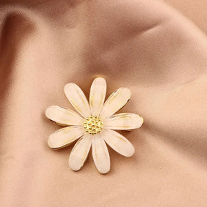 Bohemian Wild Chrysanthemum Brooch Delicate Breastflower Women's Style