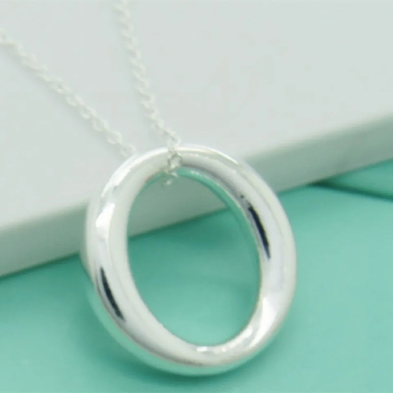 925 Sterling Silver O Word Pendant Necklace Ladies Temperament Jewelry