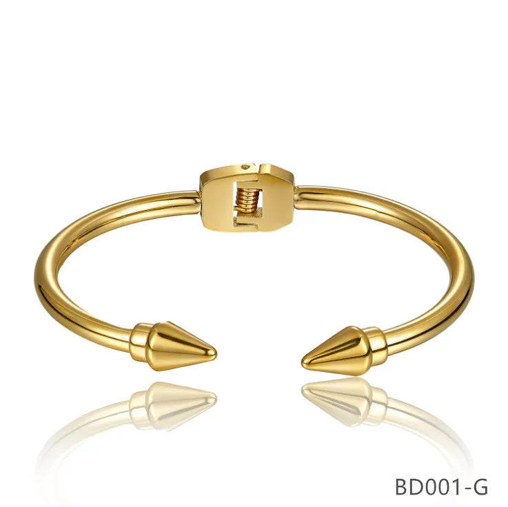 Women's Charms Bracelet Engagement Bangle BD001