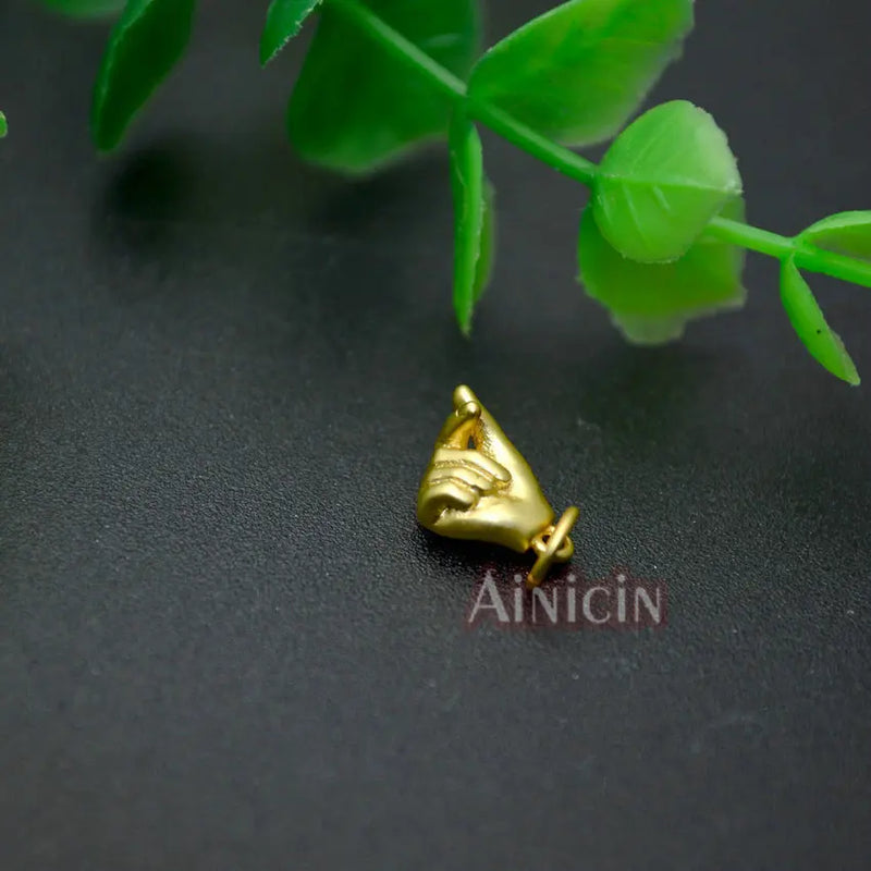 Hand Shape Heart Gesture Charms Pendant 20pcs