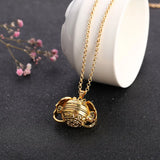 Retro Style Wing Pendant Necklace with Photo Box Aromatherapy Pendant