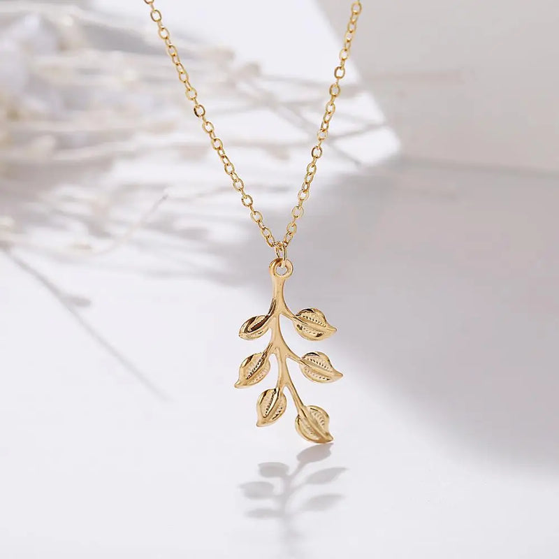Maple Leaf Necklace Leaf Pendant Charm Chain Necklace For Women Men Gift