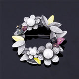 Zinc Alloy & Pearl Brooch Scarf Buckle for Women Party