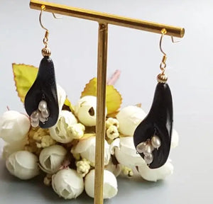 Calla Lily Goldstone Pearl Earrings