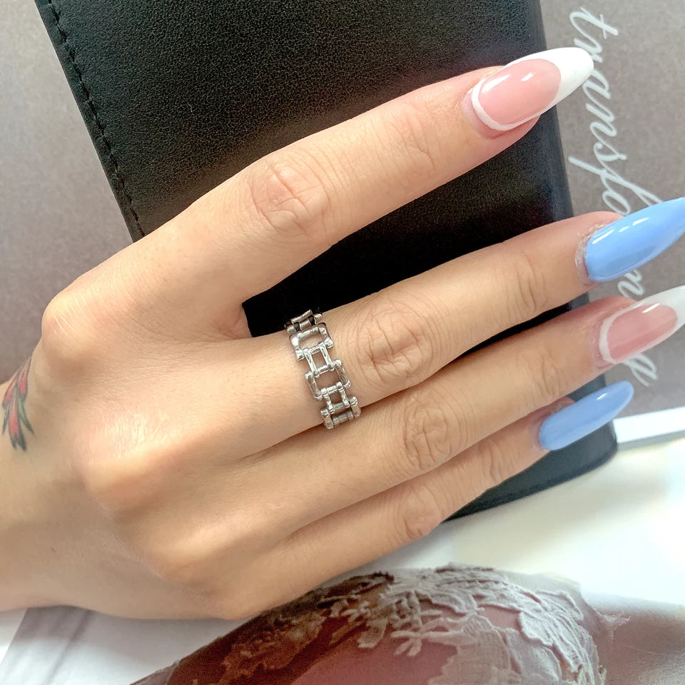 Vintage Stainless Steel Hollow Chain Rings For Women