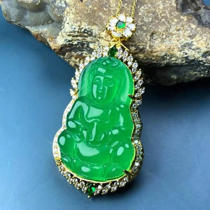 Yang-green Chalcedony Guanyin Pendant Men's Necklace