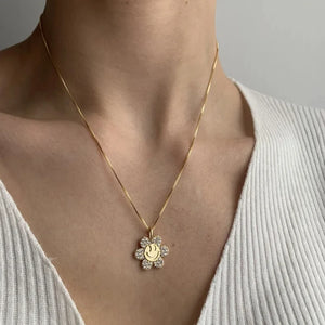 Vintage Sun Flower Smile Necklace Rhinestone Necklaces For Women Girls