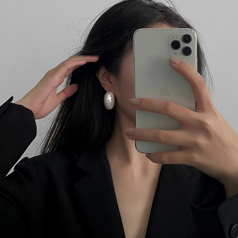 Korea Retro Geometric Pearl Stud Earrings for Women Vintage Big Simulated Pearl