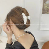 B Hair Claws Girls Shark Clip Ponytail Hair Grab Clip Headwear Women Barrettes