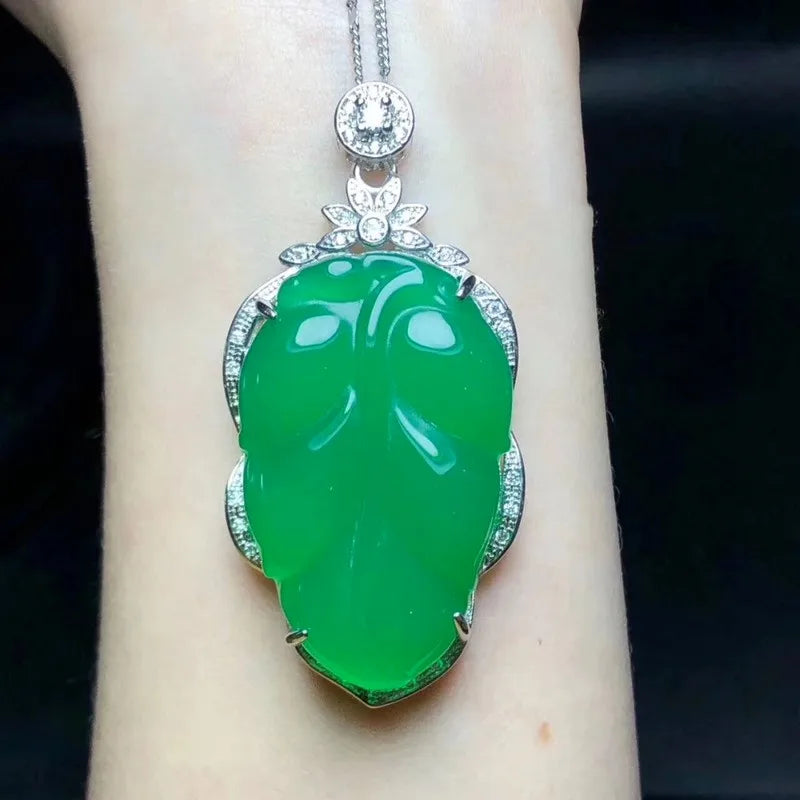 Green Chalcedony Leaf Pendant Women's Branch Necklace