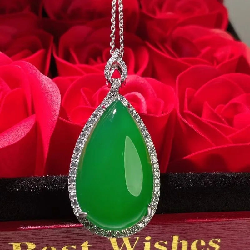 Agate Inlaid Chalcedony Drop Pendant Ladies Necklace