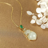 Natural Chalcedony Hetian Jade Calabash Pendant Necklace Women's Jewelry