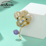Pearl Crystal Zircon Flower Brooch Baroque Decorative Pin