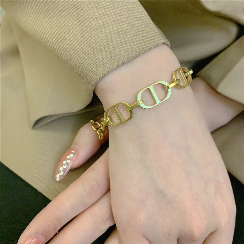 Letter Choker Exaggerated Chains Necklace for Women Girls