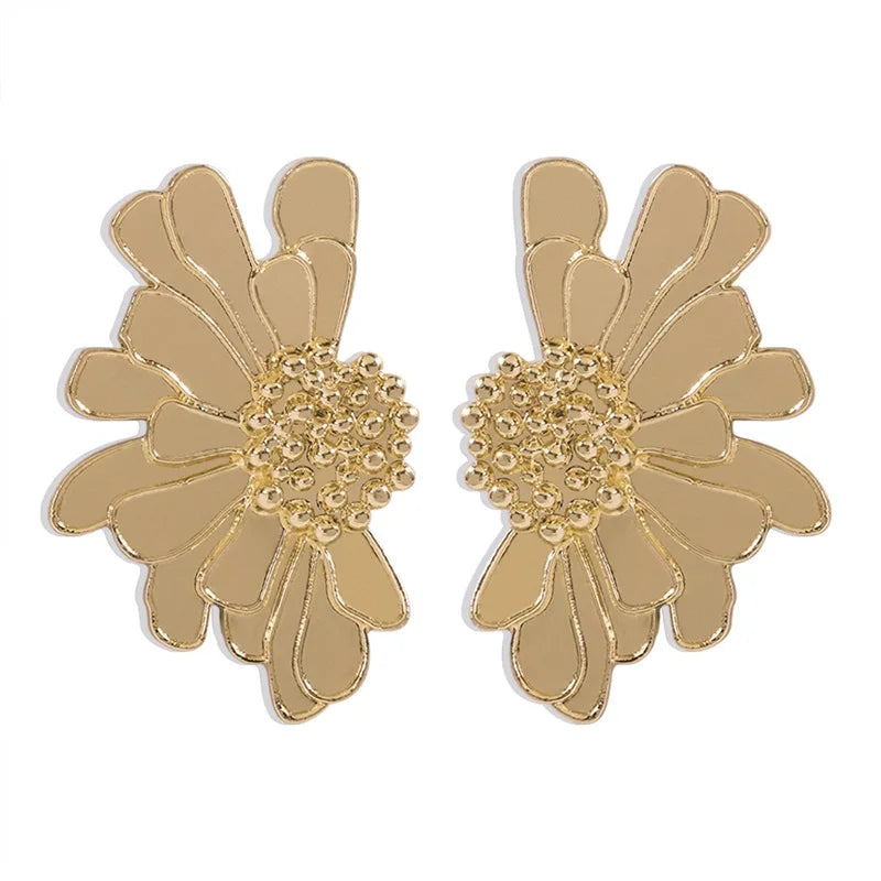 Alloy Flower Earrings Retro Pattern Women Temperament Earrings