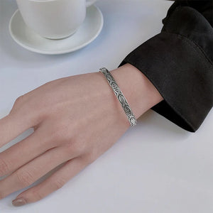 Retro Female Minority Embossed Small Fish Bangle Silver Plated