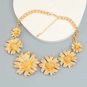 Temperament Golden Daisy Flower Choker Earrings
