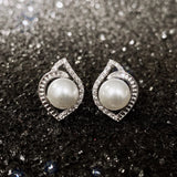 Elegant Zircon Leaf Stud Earrings 925 Silver