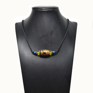 Agate Beads Hand-Knit Women's Short Necklace with 3 Eye DZI Amulet