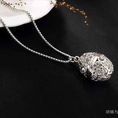 Retro Hollow Pendant Necklace Silver Jewelry