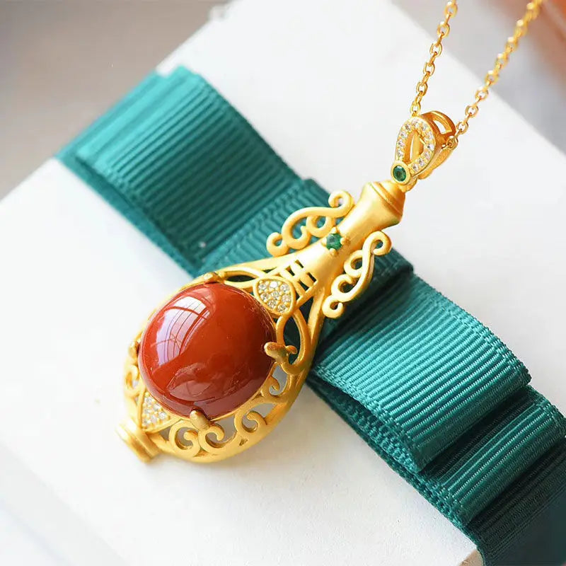 Chinese Retro Silver Inlaid South Red Vase Pendant Necklace